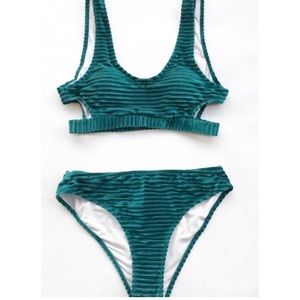 TAGS ON NEVER WORN CupShe Bikini